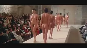Δεσμευμένη Γιαπωνέζα μωρούλα κάνει το τριχωτό της μουνί
