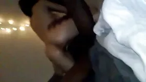 Τέλεια booty teen anal bangs μετά το pilates