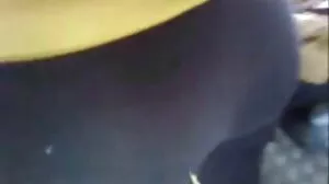 Παίζω το έβενο της φίλης μου ενώ μακιγιάζ