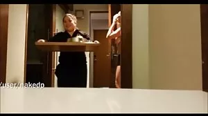 Έγκυος μωρό τιμώρησε τα μεγάλα της βυζιά