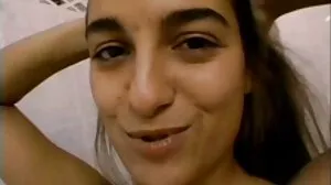 Πραγματικά μωρά για πάρτι Euroteen τσακίζονται με βυζιά