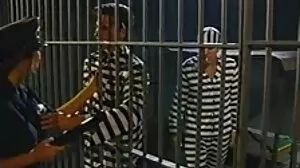 Ομάδα εφήβων για πάρτι που παίζει