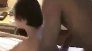 Ο μικροκαμωμένος πατριός Άλεξ Μπλέικ γαμιέται