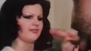 TEENGZONO Τέλειο σώμα έφηβη Tiffany Watson καβαλάει ένα μεγάλο πουλί