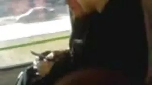 Κοκκινομάλλα Anjela τραχύ πρόσωπο fuck στα γόνατά της