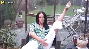 Κοκκινομάλλα latina deepthroats στη συνέχεια διπλή διείσδυση από 2 παιδιά