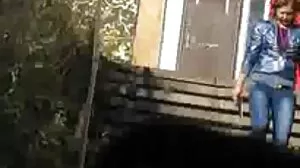 Η ερασιτέχνης έφηβη με ταϊλανδέζικο μασάζ Num δίνει κάτι παραπάνω στον Ευρωπαίο πελάτη της
